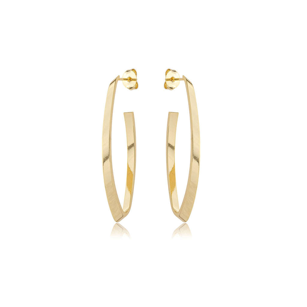 Brinco argola alongada oval grande lisa banhado a ouro 18k