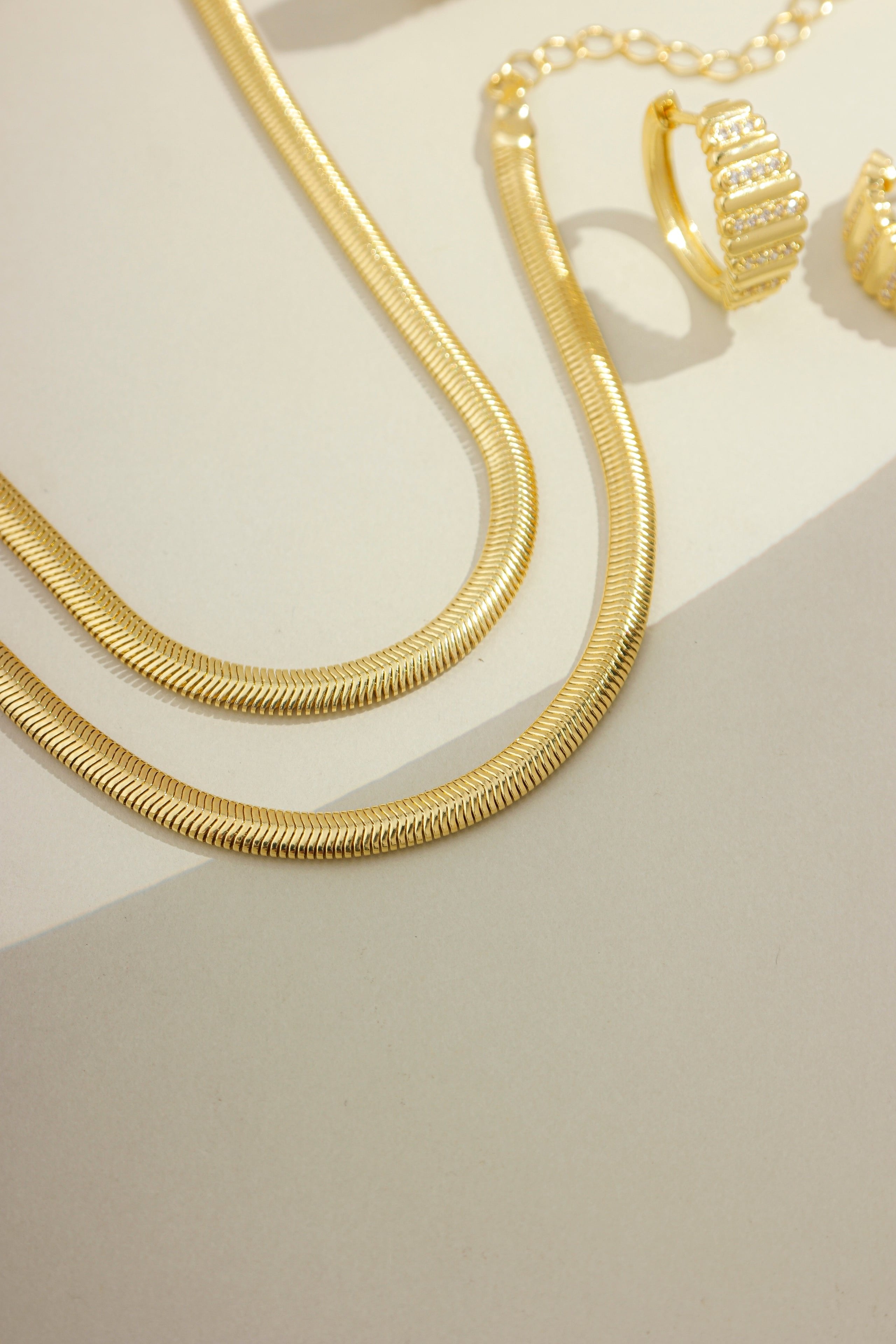 Colar malha 4mm com extensor banhado a ouro 18k