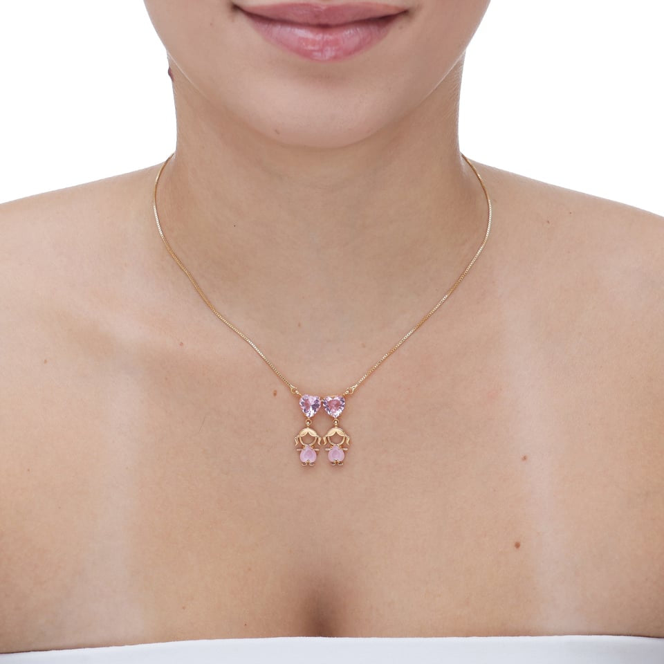 Colar 2 Meninos(as) com Corações Cristal Banhado a Ouro 18k