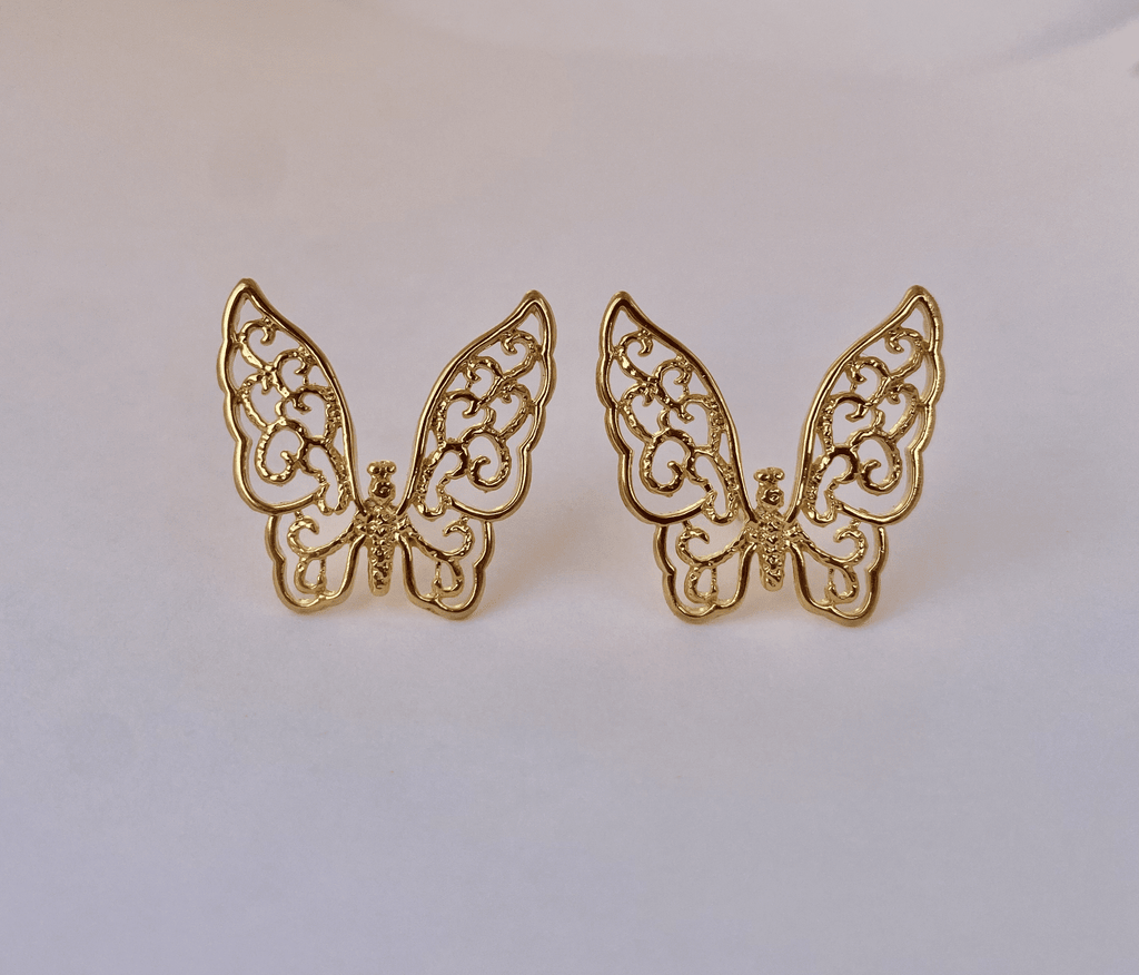 Brinco borboleta vazada banhado a ouro 18k