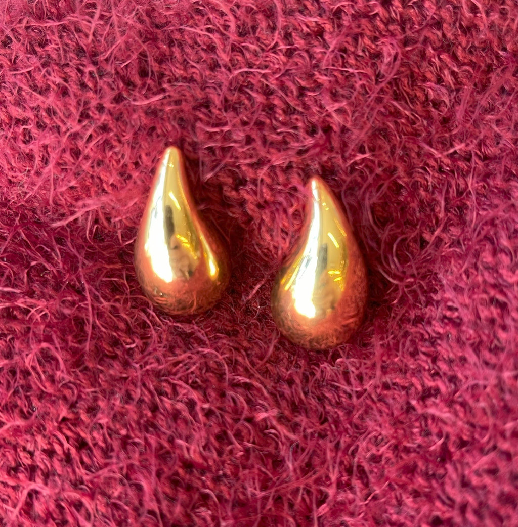 Brinco gota p banhado a ouro 18k