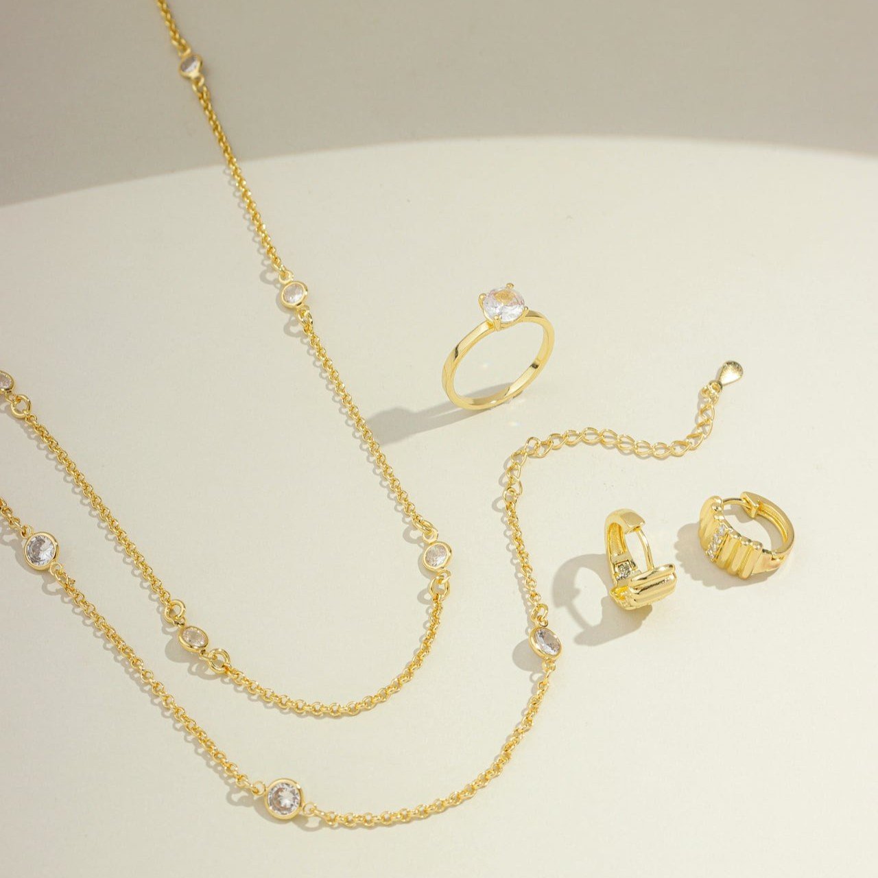 Colar Elo Português com Zircônias Banhado a Ouro 18k