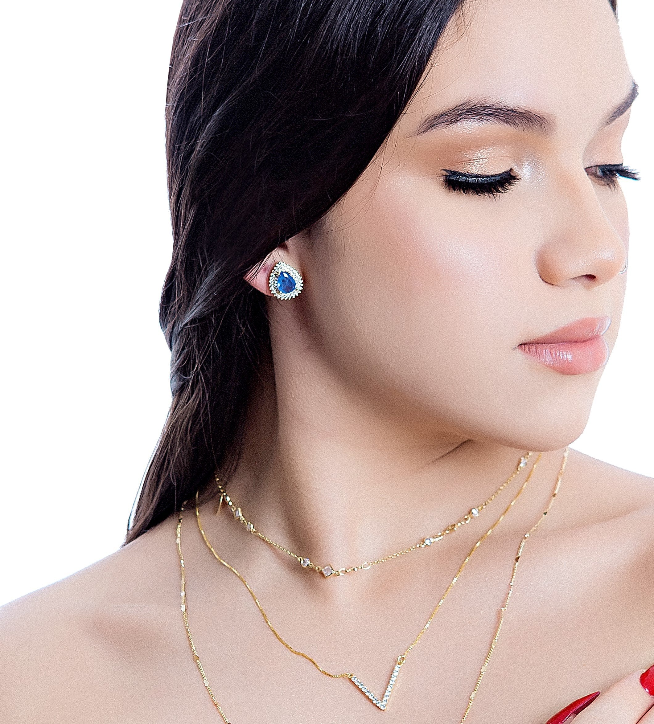 Colar choker com cristais banhado a ouro 18k