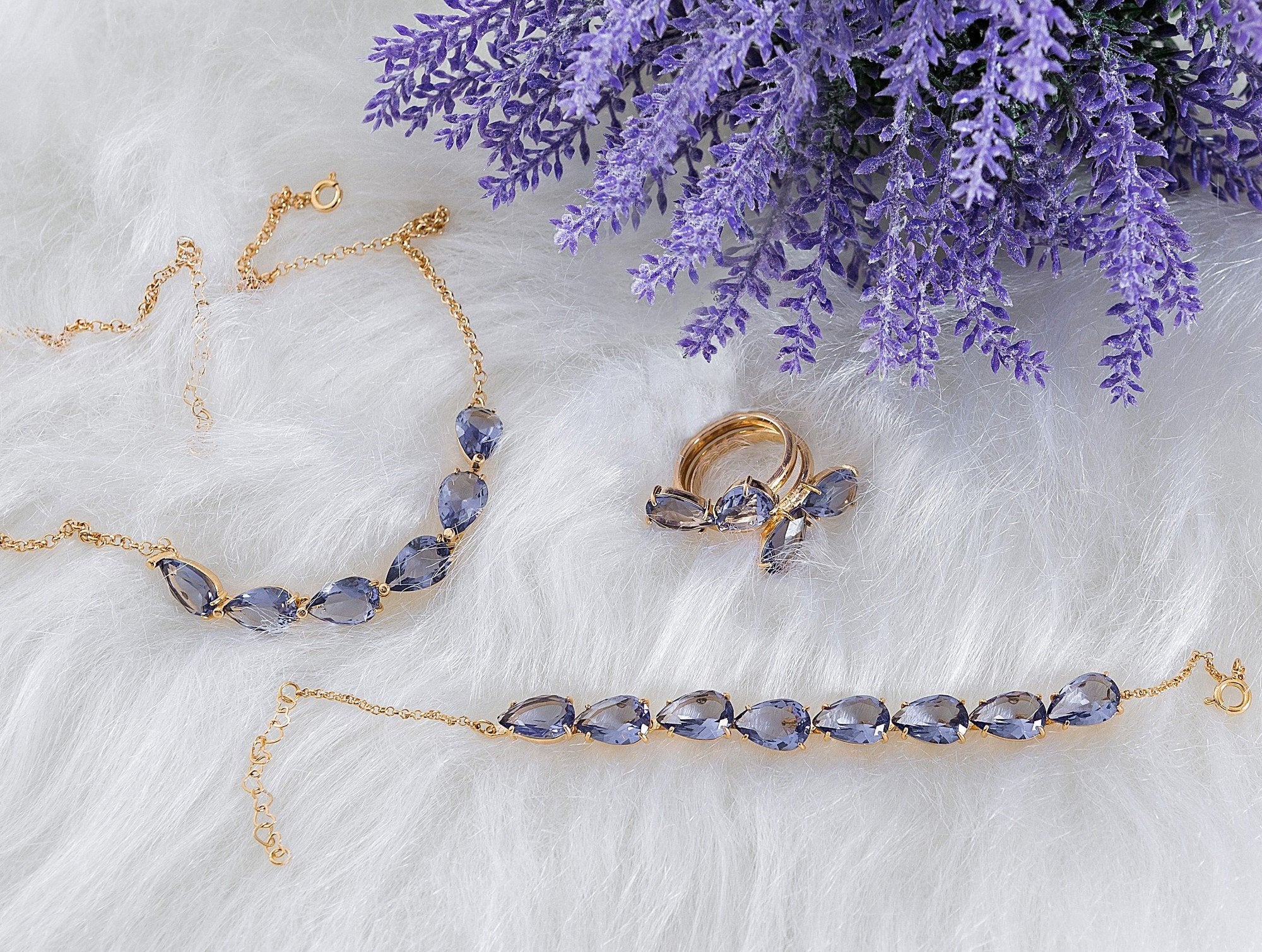 Pulseira gotas cristais banhado a ouro 18k