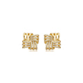 Brinco quadrado com linhas lisas e cravejadas com zircônias banhado a ouro 18k