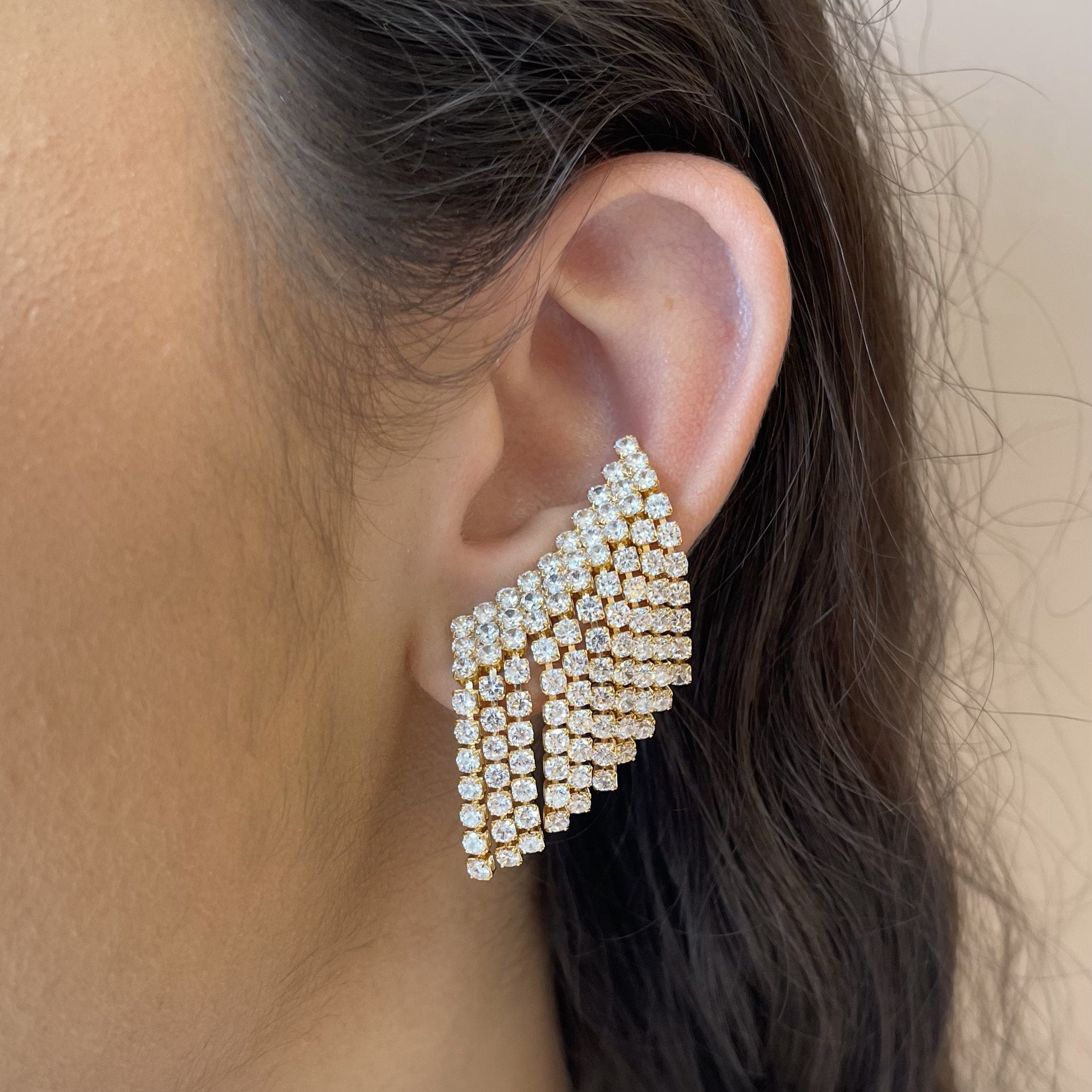 Brinco ear cuff franja riviera banhado a ouro 18k