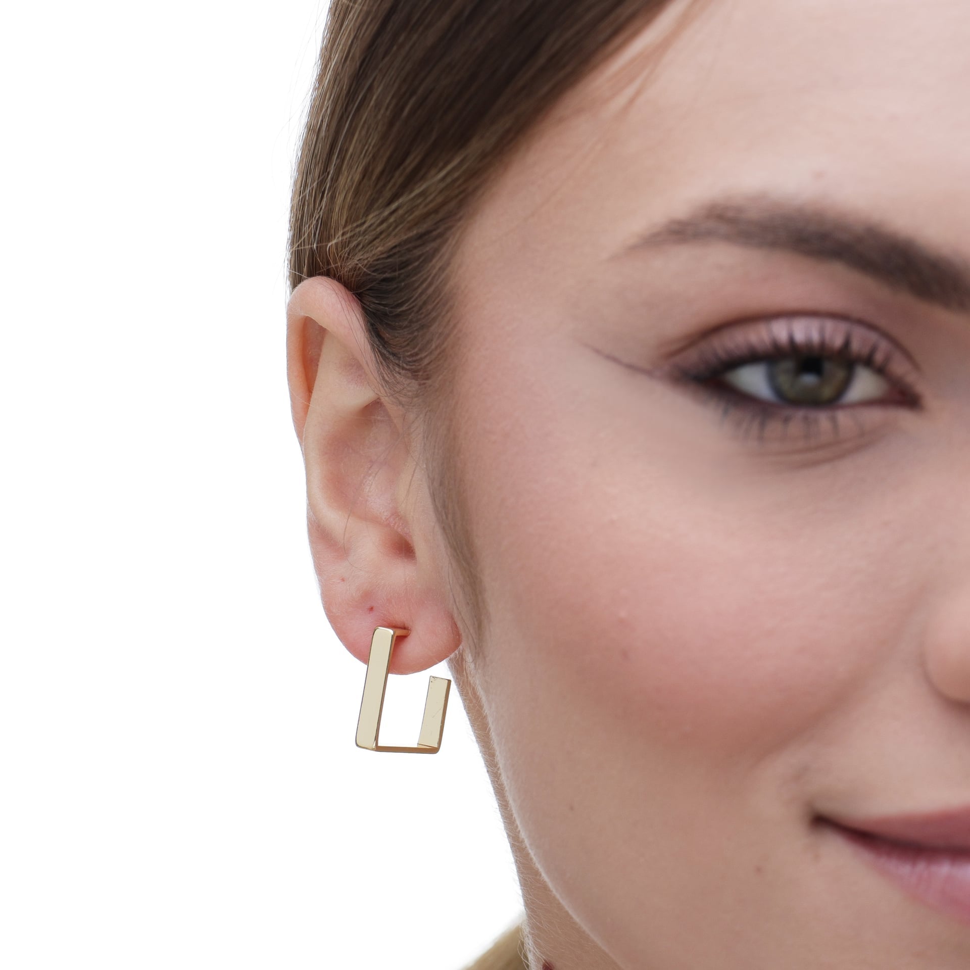 Brinco argola quadrada de tarraxa 1,8cm banhado a ouro 18k