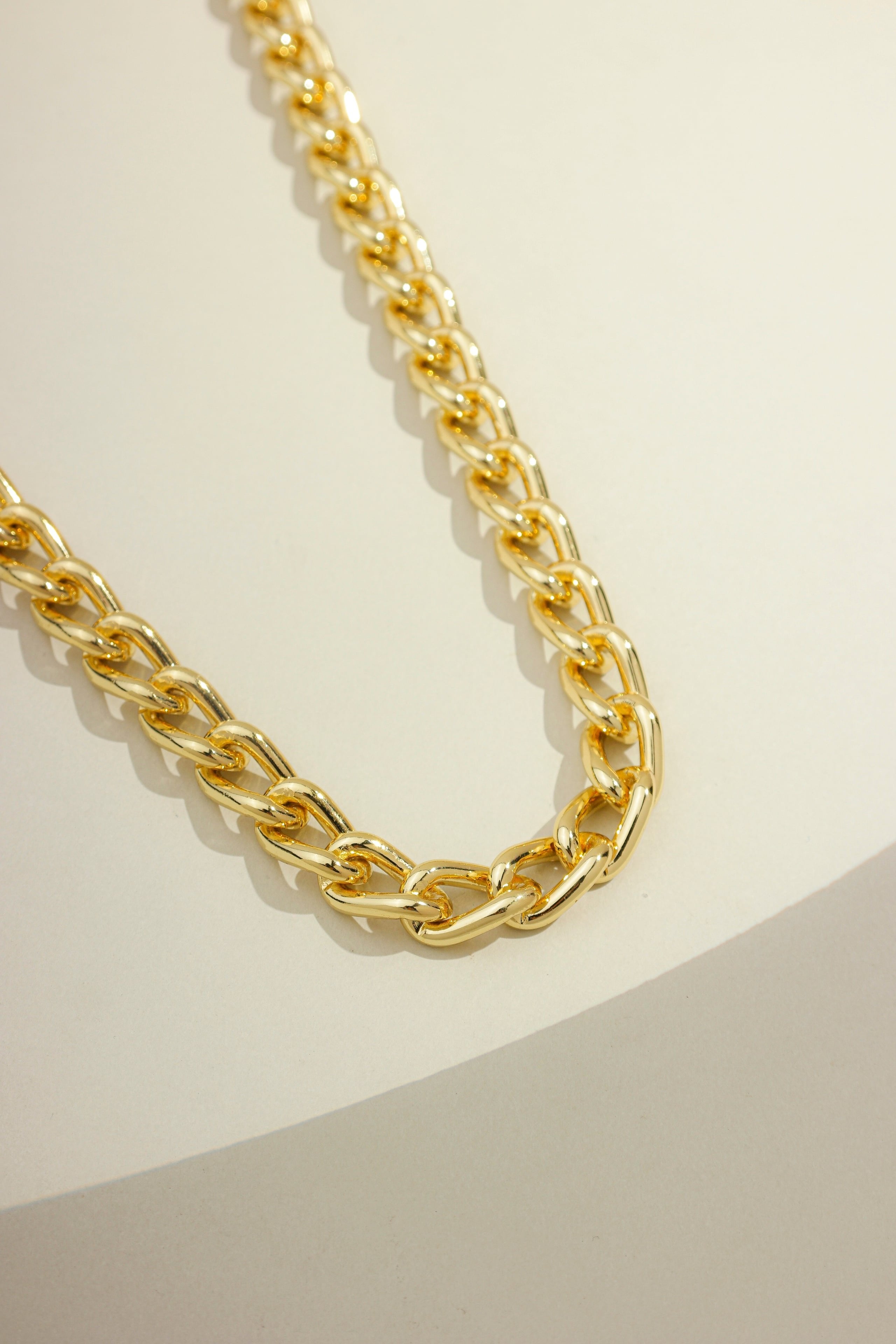 Colar Elos Grossos Lisos Banhado a Ouro 18k