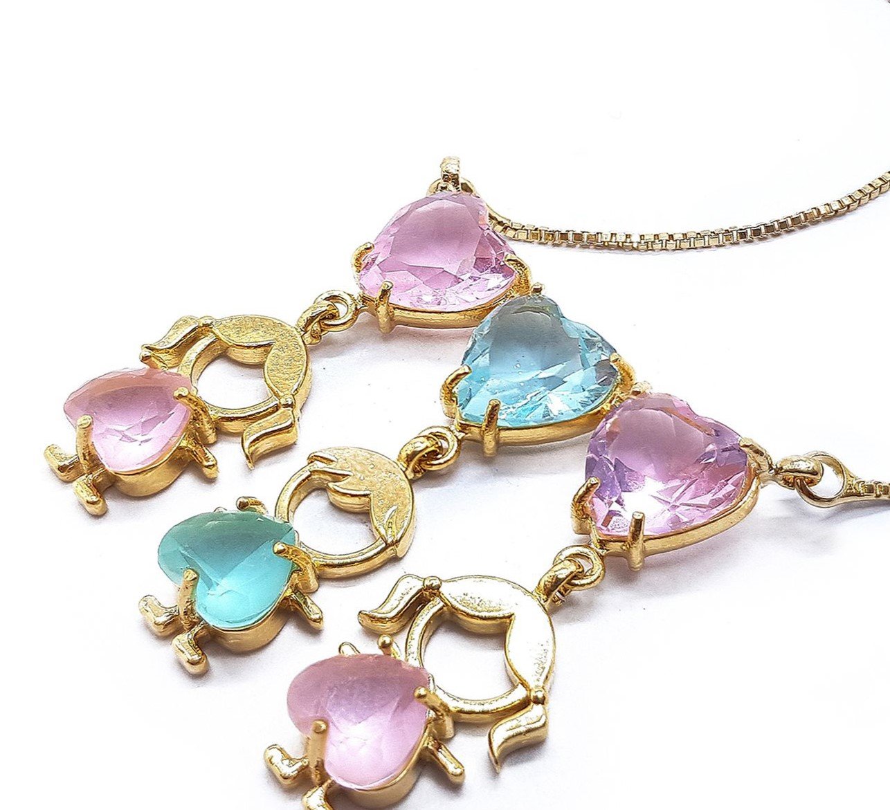 Colar 3 meninos(as) coração fosco e cristal banhado a ouro 18k