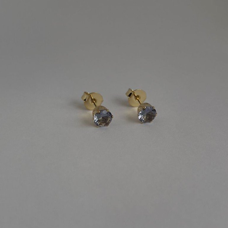 Brinco Zircônia Redonda Ametista 6mm Banhado a Ouro 18k