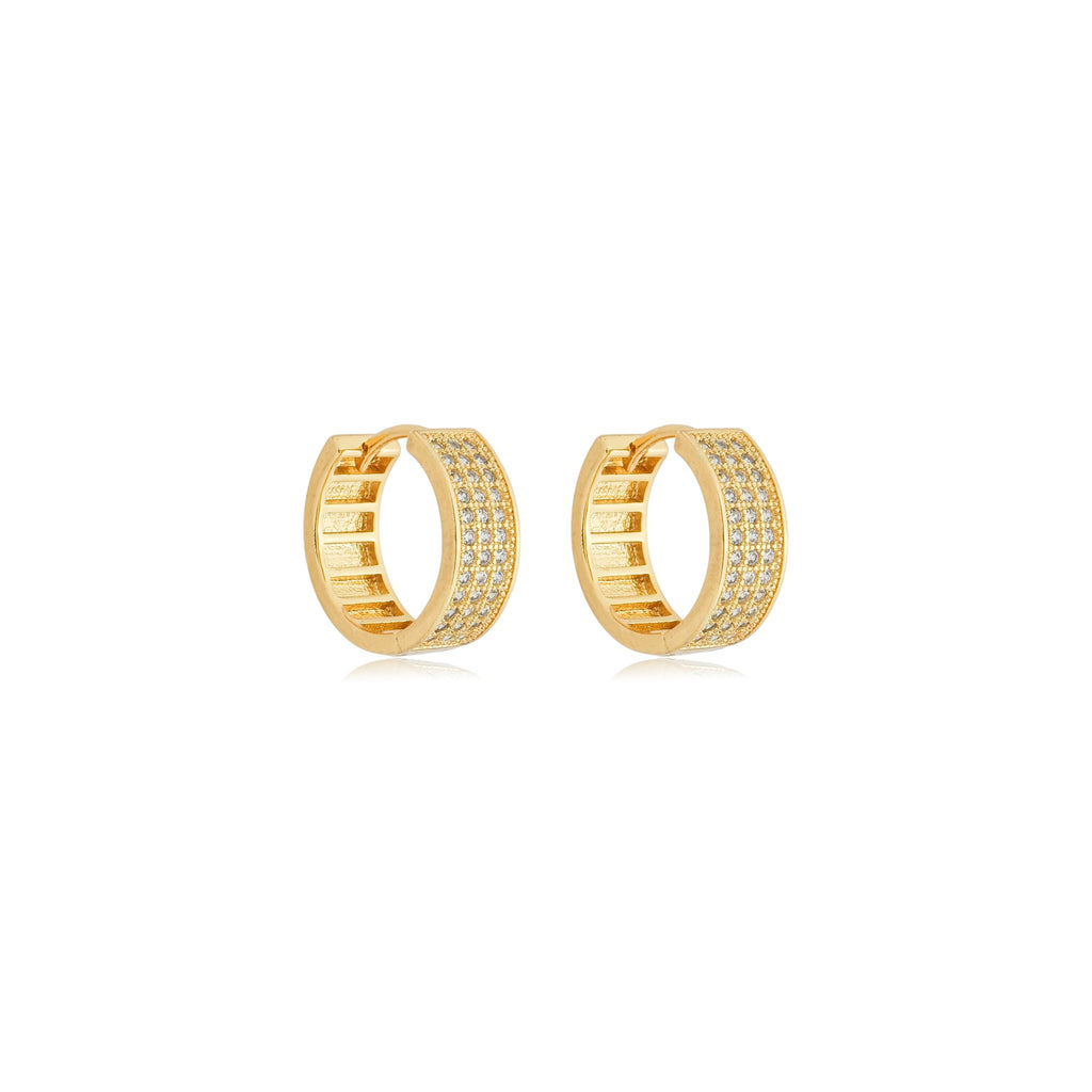 Brinco argola cravejada média 3 fileiras de zircônias banhado a ouro 18k