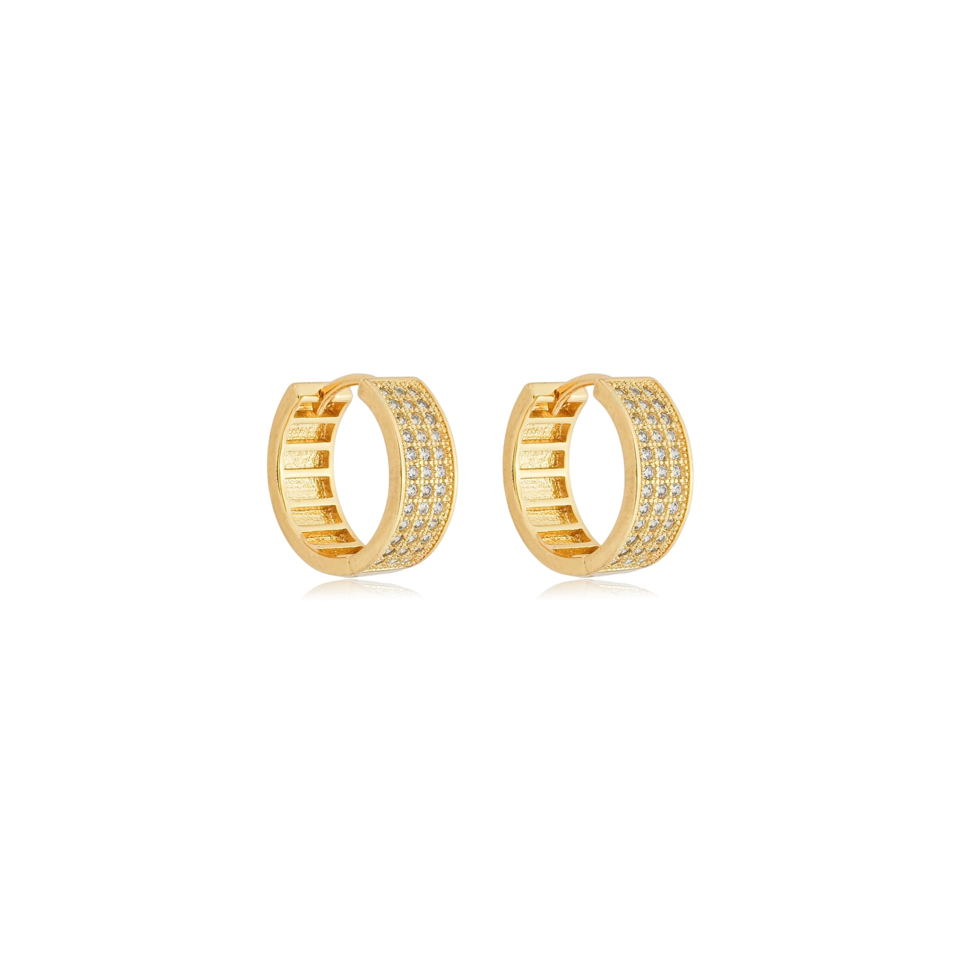 Brinco argola cravejada média 3 fileiras de zircônias banhado a ouro 18k