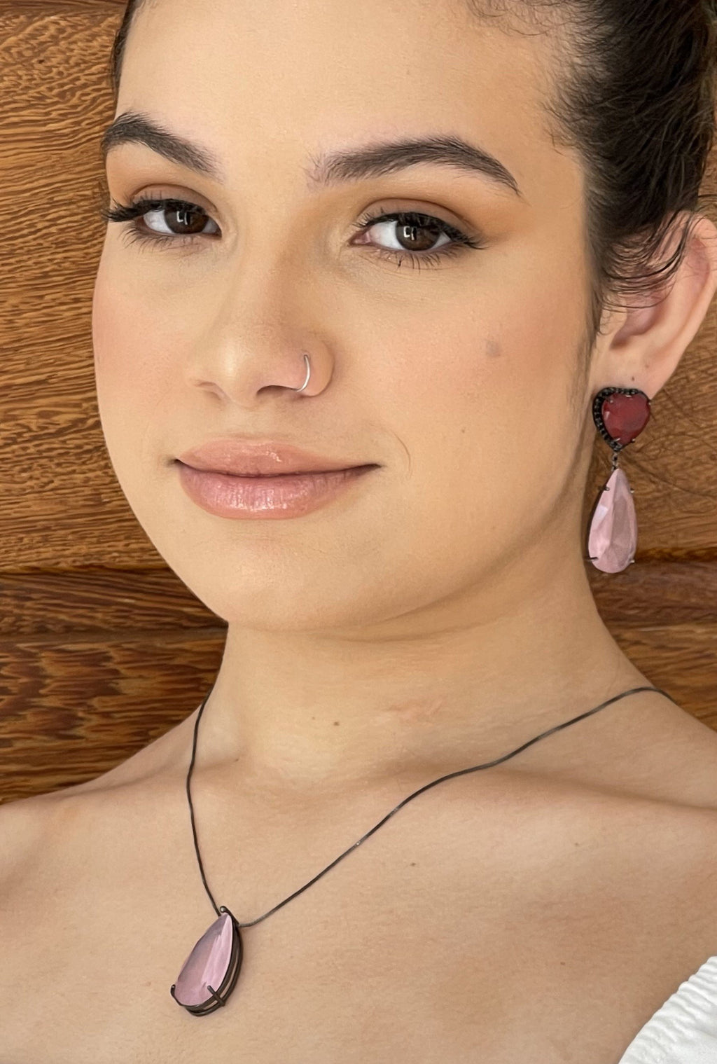 Colar longo gota natural banhado a ródio negro