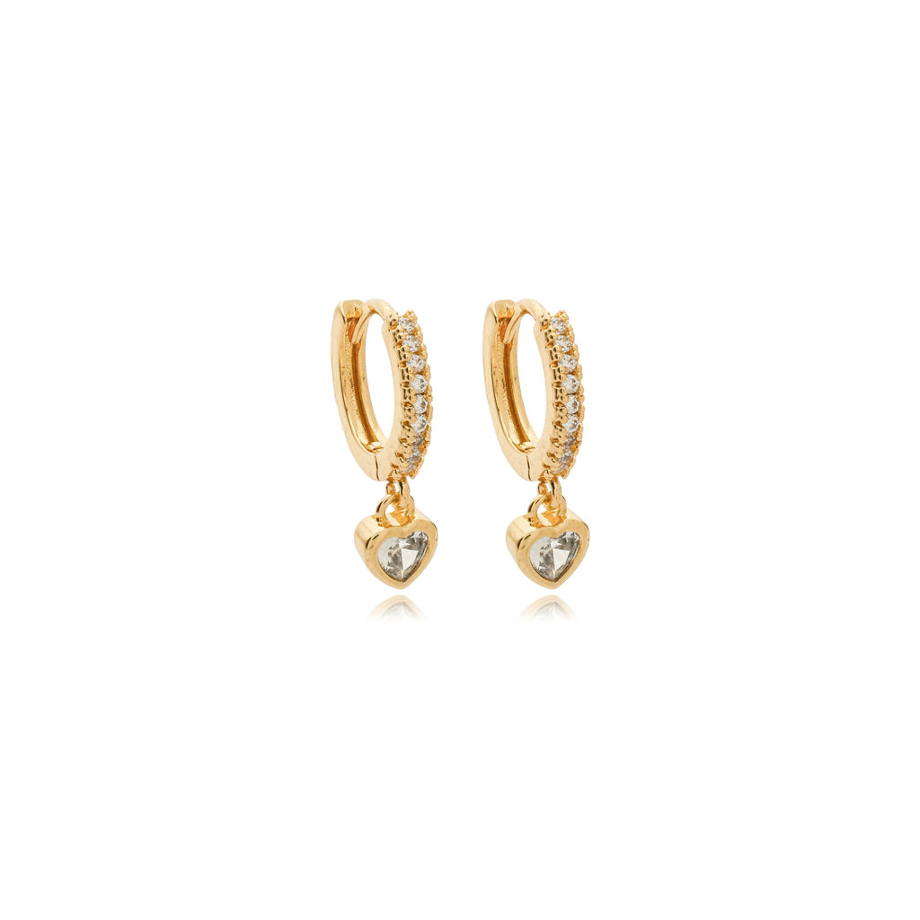Brinco argolinha cravejada e com zircônia coração cristal pendurada banhado a ouro 18k